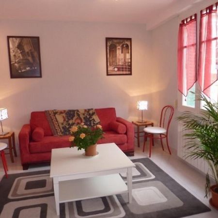 Maison D'Hotes Les Belles De Mai Pontorson Buitenkant foto