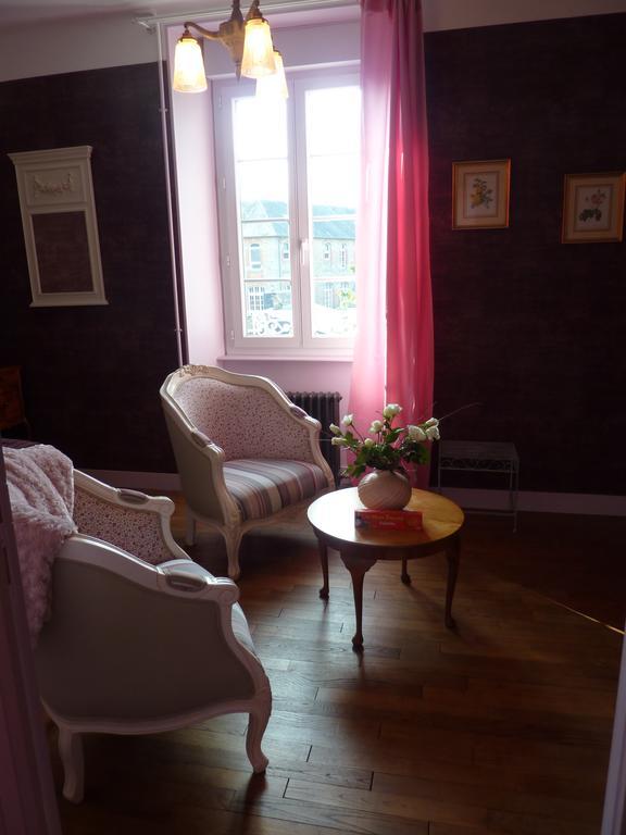 Maison D'Hotes Les Belles De Mai Pontorson Kamer foto